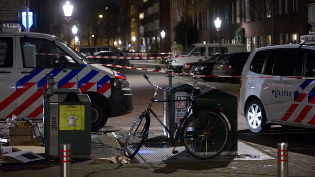 هولندا تعتقل الضفدع