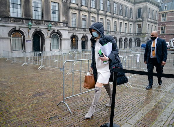 كورونا يوقف المحادثات بشأن تشكيل حكومة ائتلافية في هولندا