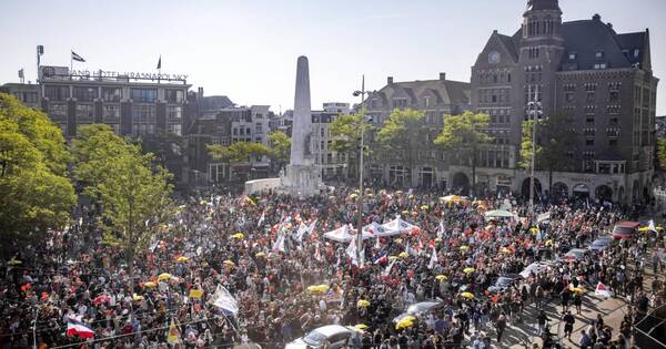 مظاهرة ضخمة في أمستردام ضد استمرار تدابير فيروس كورونا - 5 سبتمبر 2021