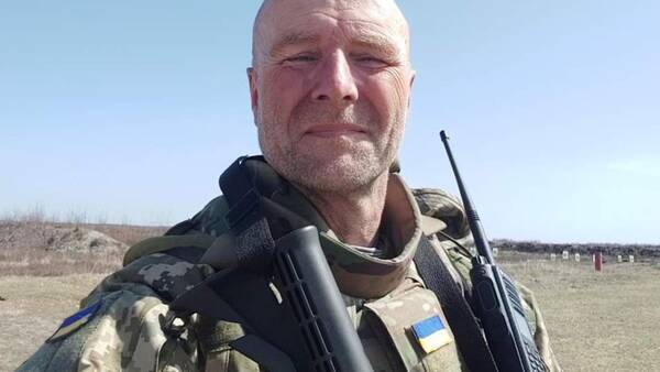 رون فوخلار متطوع هولندي يقاتل إلى جانب أوكرانيا ضد روسيا