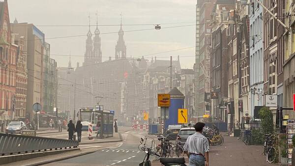 دخان أمستردام حريق