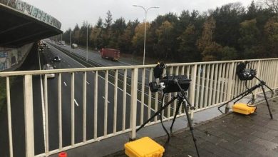 كاميرات مرور ذكية جديدة لضبط السائقين الذين يستخدمون الأجهزة أثناء القيادة في هولندا
