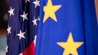 أعلام الاتحاد الأوروبي الولايات المتحدة